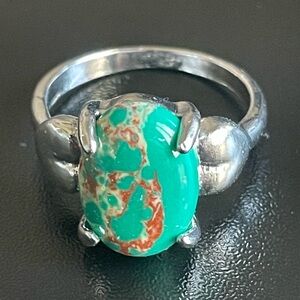 Green brown gemstone silver plated ring size 8.5